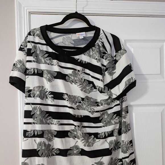 Lularoe Top - Picture 1 of 2